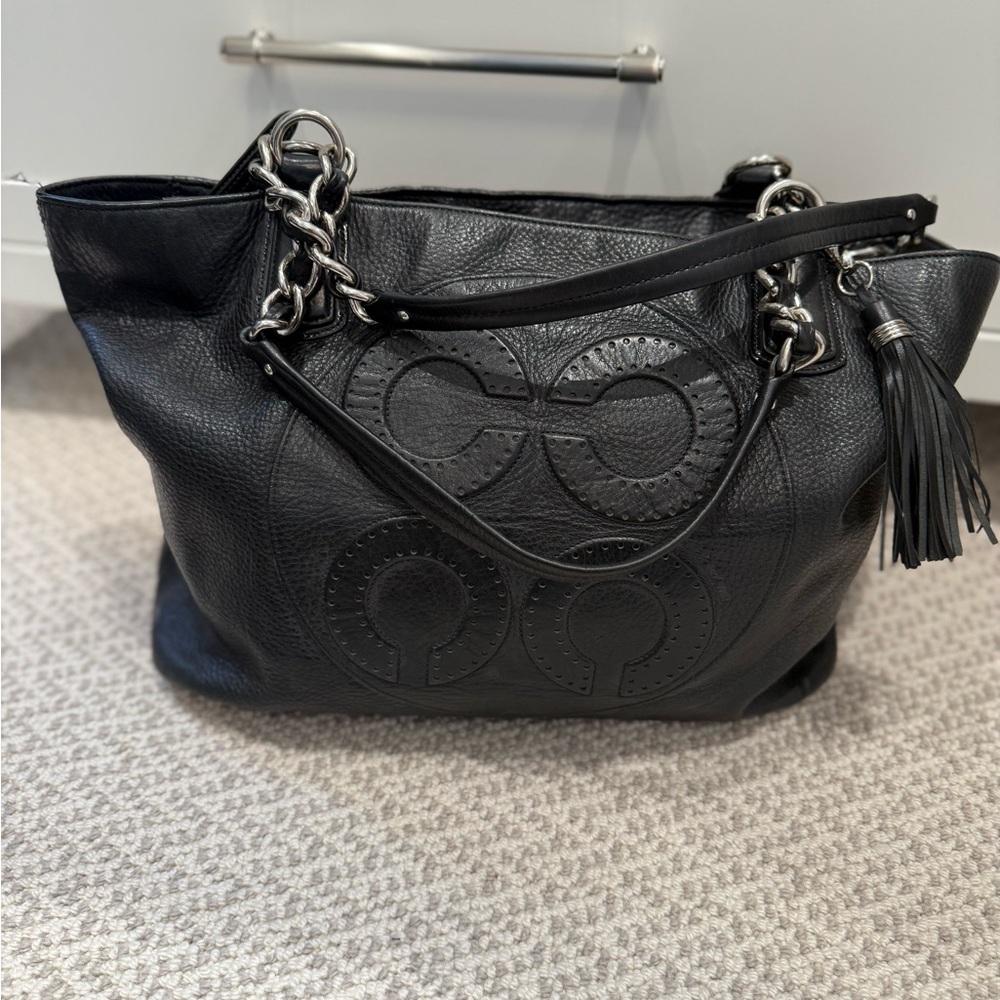 Elegant Coach Colette Black Leather Tote Bag